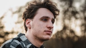 man curious about how to help his partner's unplanned pregnancy